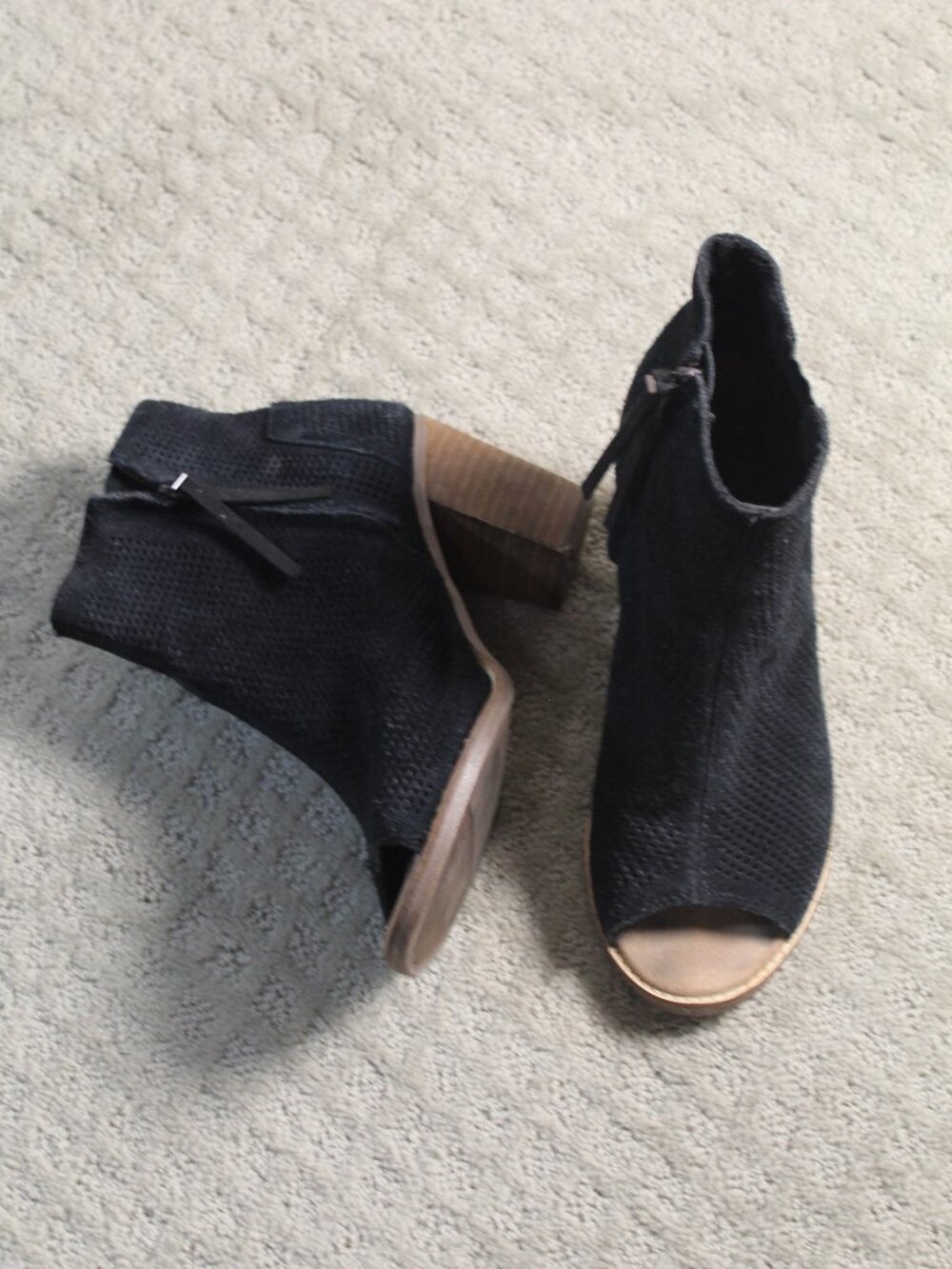 Toms Size 8.5 Majorca Black Perforated Suede Peep Toe Zipper Heels